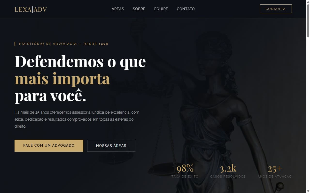 Site de demonstração Lexa Advogados com composição em azul e dourado